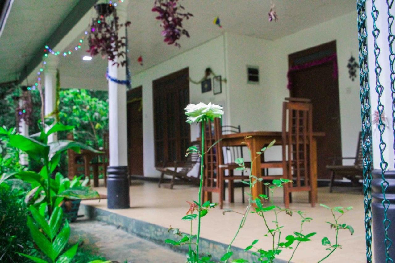 Sigiriya Mana B&B Экстерьер фото