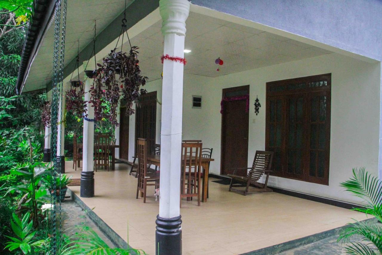 Sigiriya Mana B&B Экстерьер фото